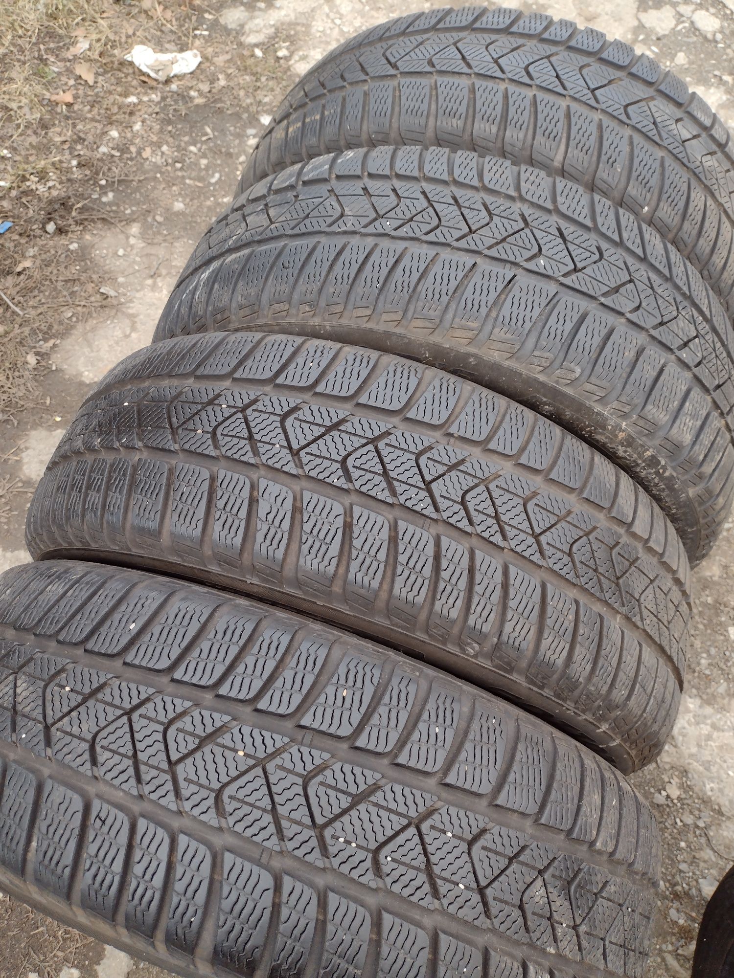Перфектни 4бр.205/60/16 Pirelli Sotto Zero dot4717
