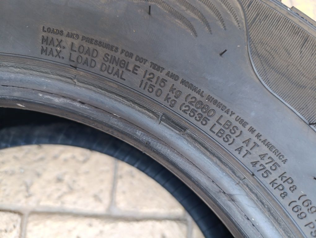 Гуми за Микробус 235/65/16 С Dunlop 9мм.