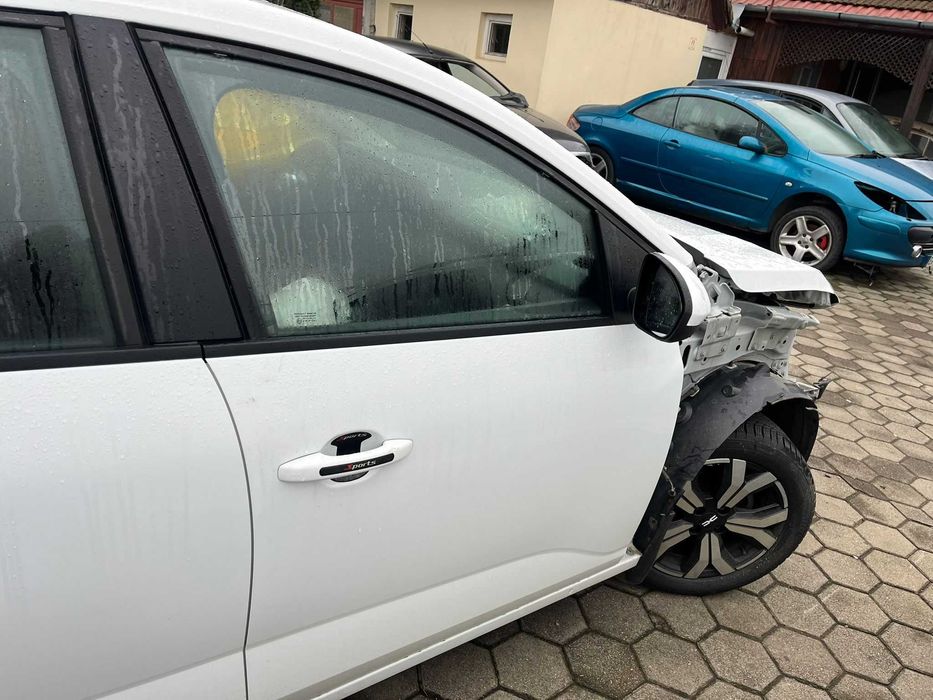 usa dreapta fata dacia logan 2023 alb