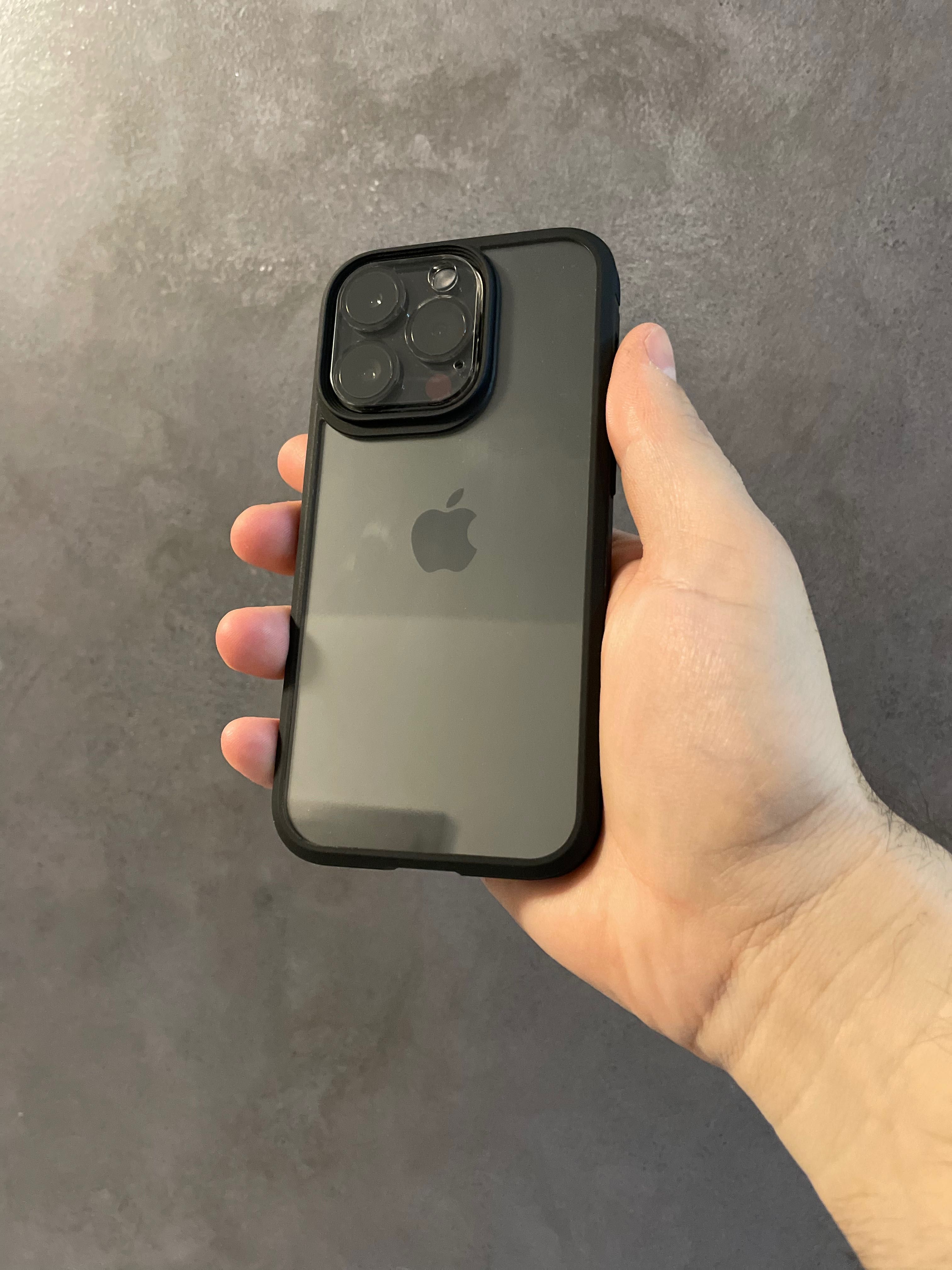 Husa Carbon Hibrid Defender iPhone 14/ 14 Pro