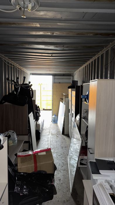 Столы шкафы.