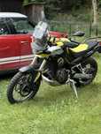 Vand Aprilia tuareg 660 lovit in fata