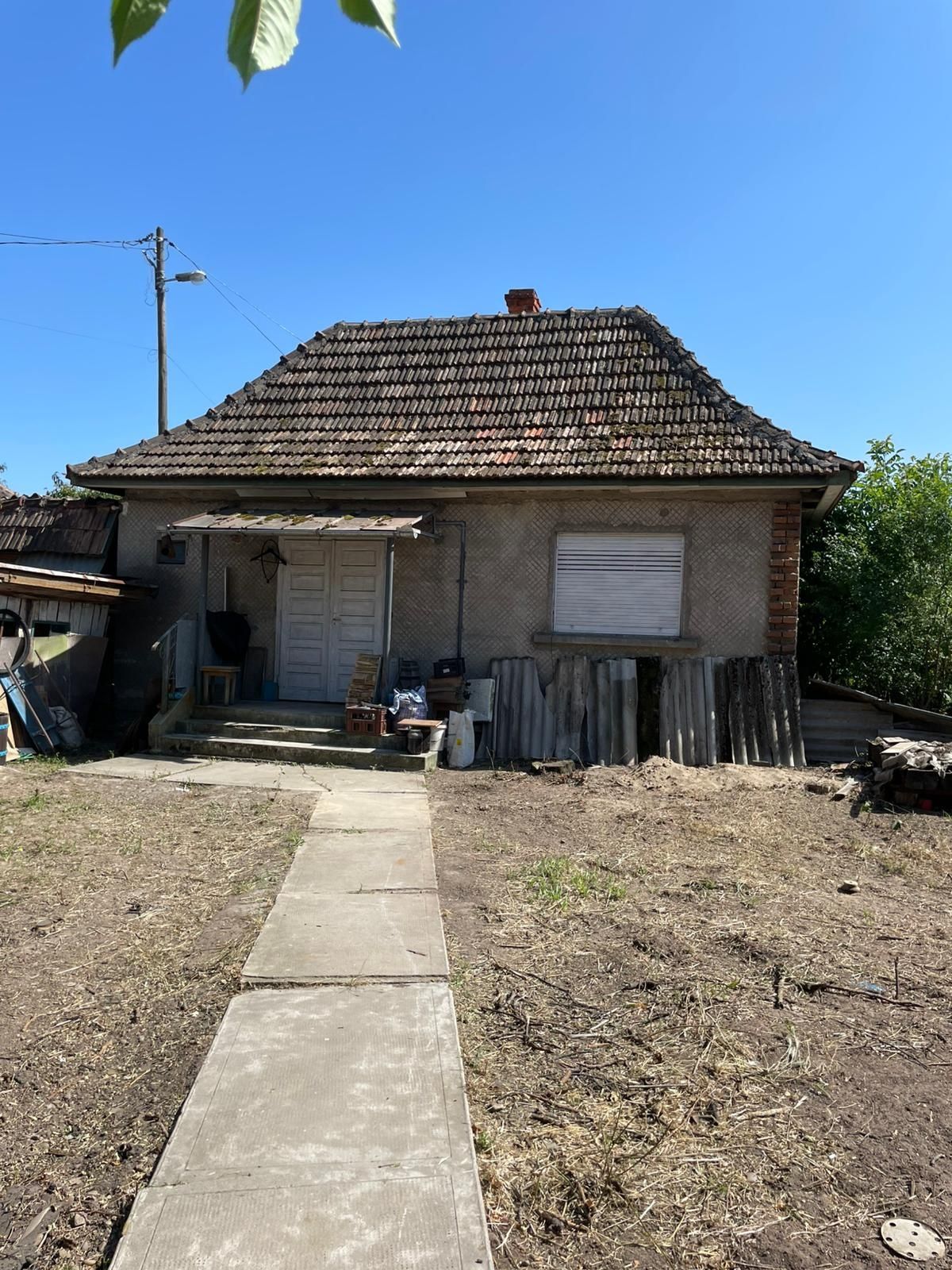 Vând casa în Tileagd