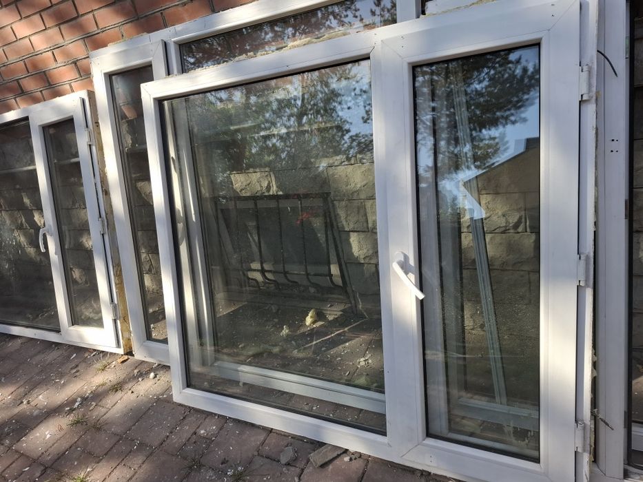 Продаю Окна пластиковые двойной стеклопакет, тройная камера. Витражное