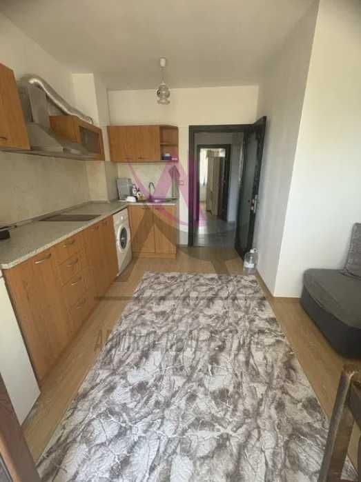 Двустаен -Колхозен пазар-Паркомясто