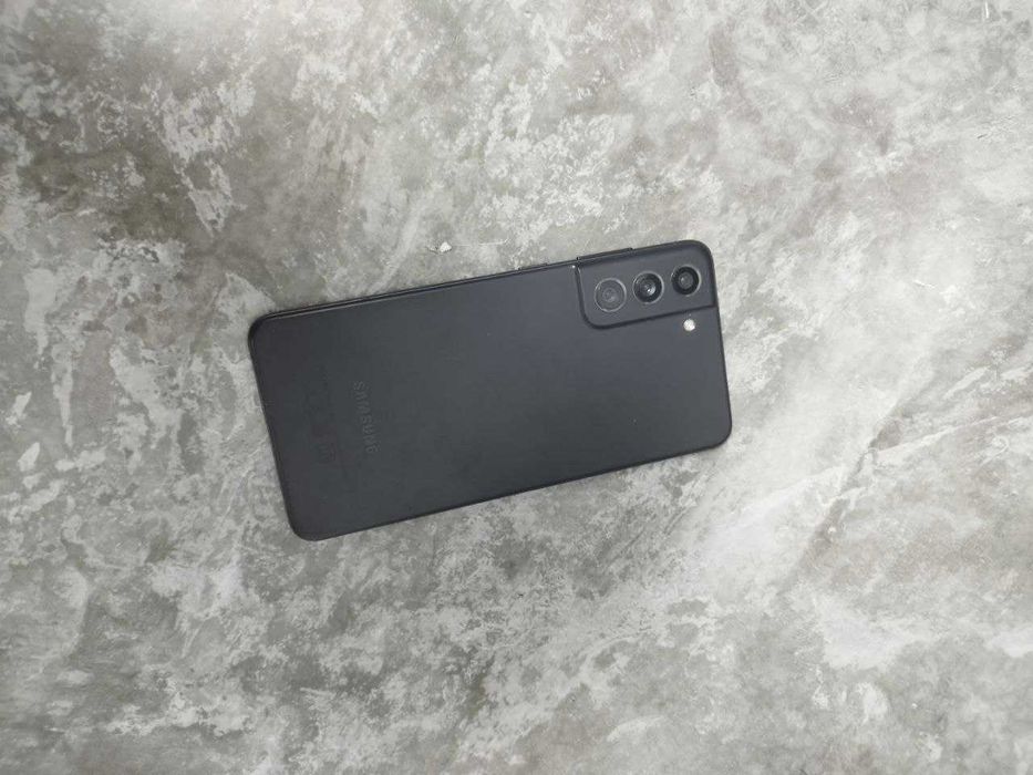 Samsung Galaxy S21 FE 128гб (756175 г. Кокшетау, ул. Абая 128, 21)