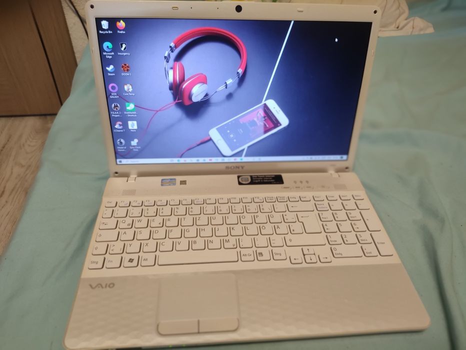 Laptop Sony Vaio alb
