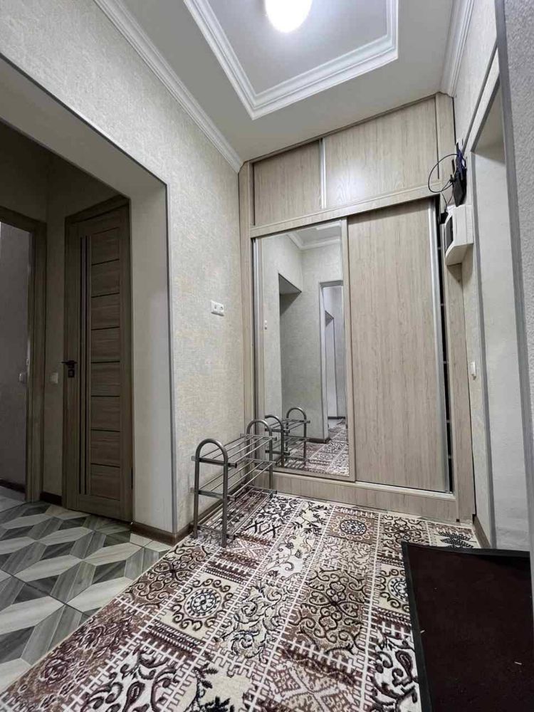 Юнусабад 13кв 3/4/9 Евро ремонт, 72м2 Вдоль дороги Метро линия