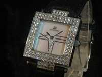 SWAROVSKI дизайнерски дамски часовник!