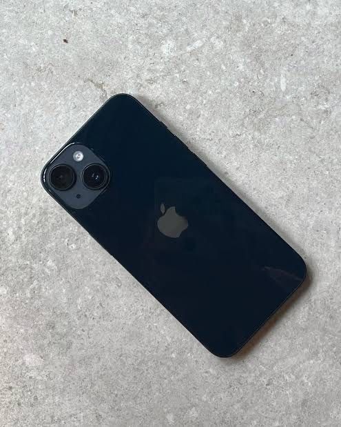Продаю iPhone 14 128 ГБ