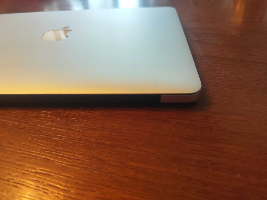 MacBook Air 13" 2015 i7 2.2GHz 8GB RAM 128Gb SSD