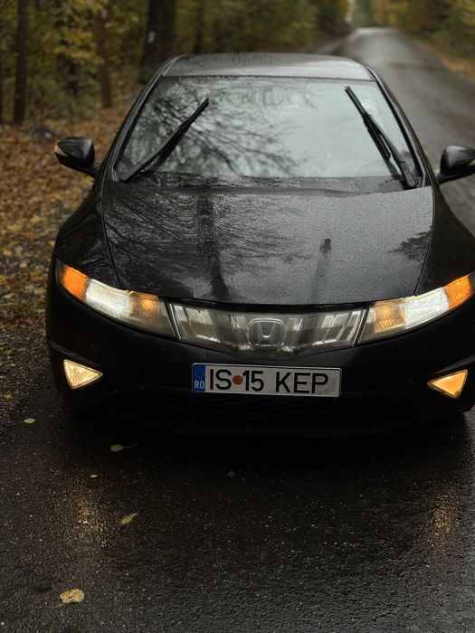 Vand sau schimb Honda Civic 2.2ICTDI