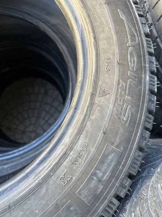 4бр.зимни бусови гуми 205/65/16C Michelin Agilis Alpin