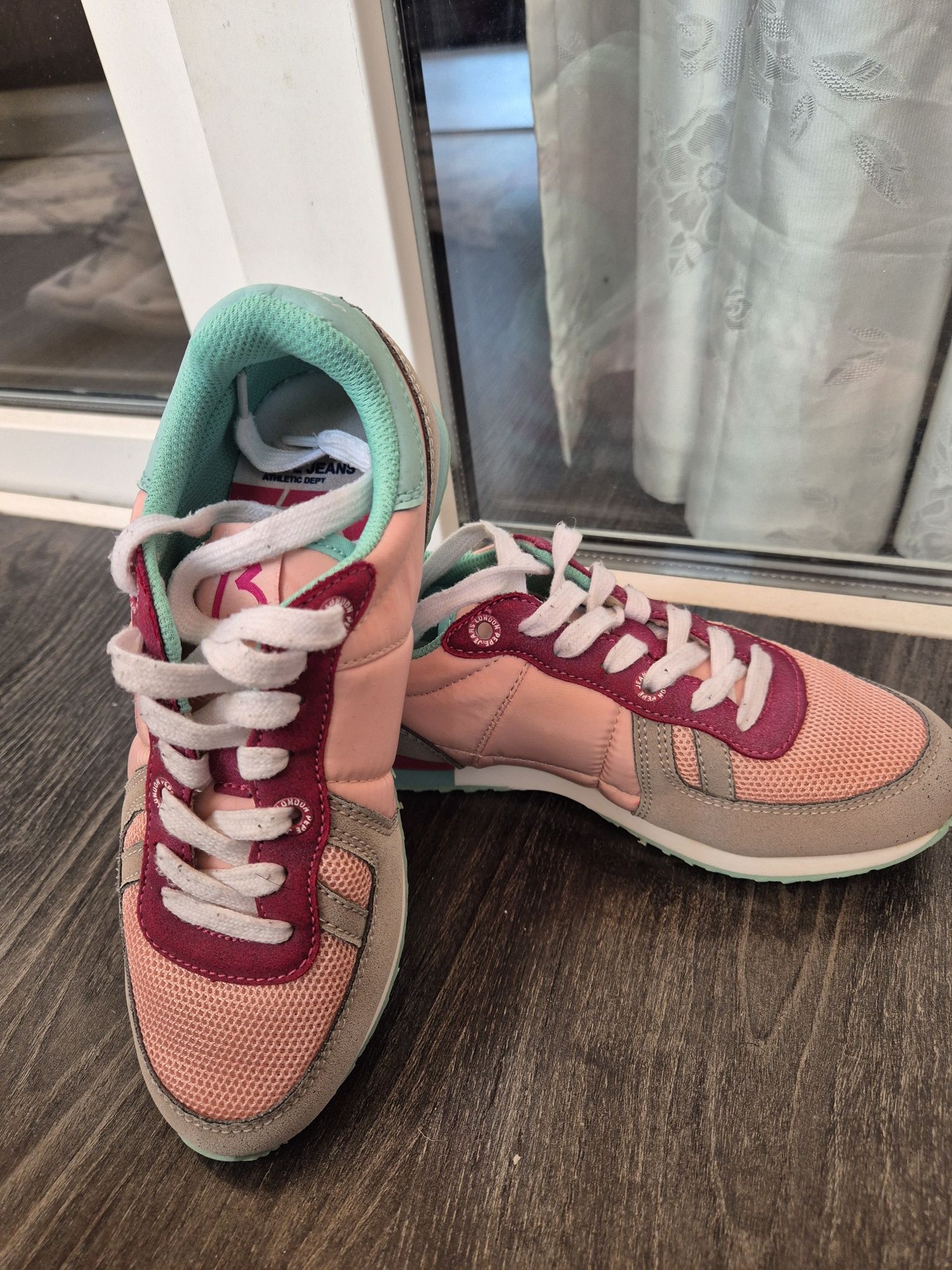 Маратонки за момиче - Pepe jeans и new balance