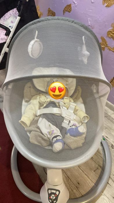 Шезлонг почти новый продам за 20000 купила за 45000