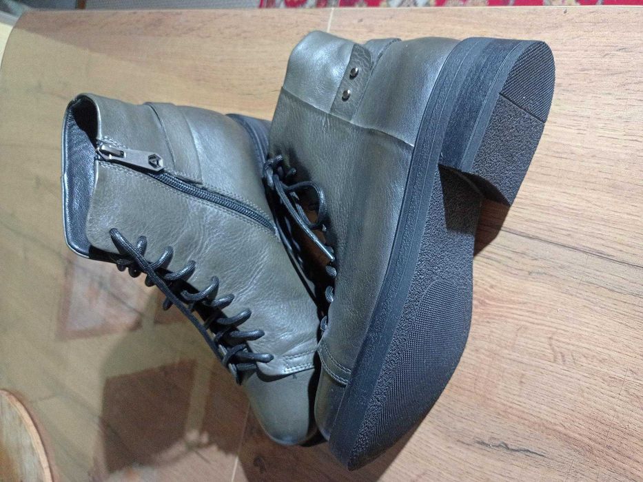 продам женские зимние ботинки