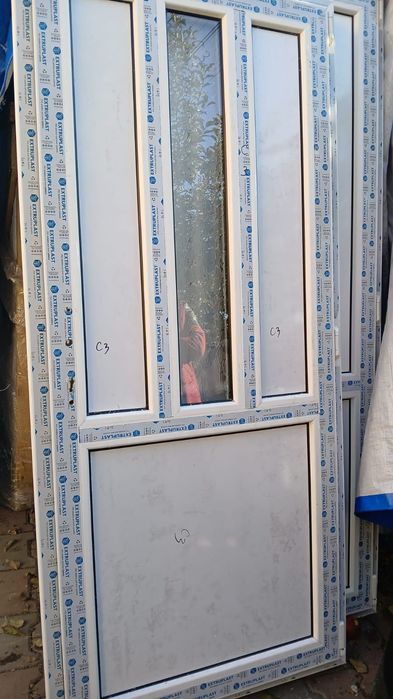 Uși termopan pvc noi