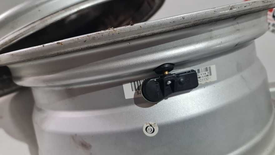 HYUNDAI/ORIGINALE/ 4/R16 CP J1010 5 x 114,3