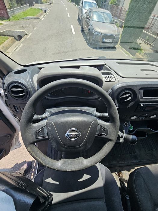 Nissan nv400 2016