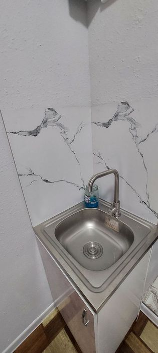 Срочно продаётся 1 комнатная квартира 4 этаж