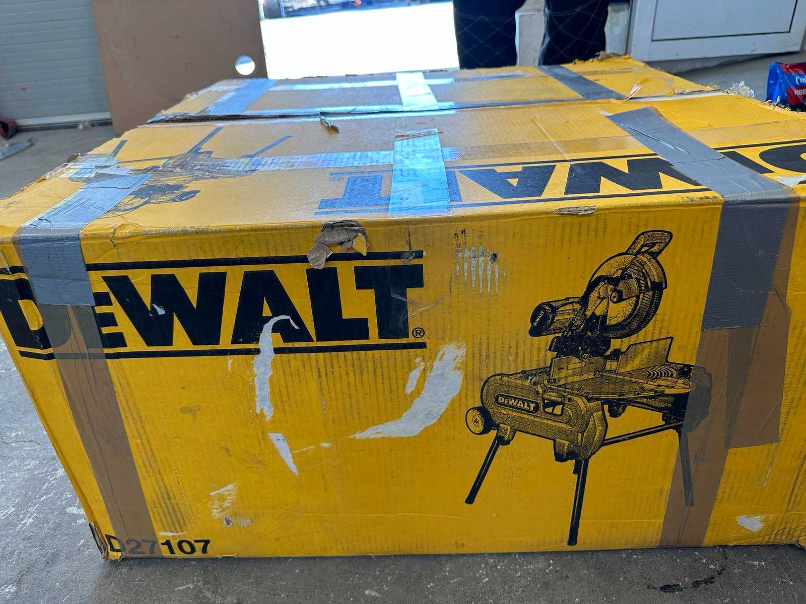 Циркуляр с маса DeWALT D27107