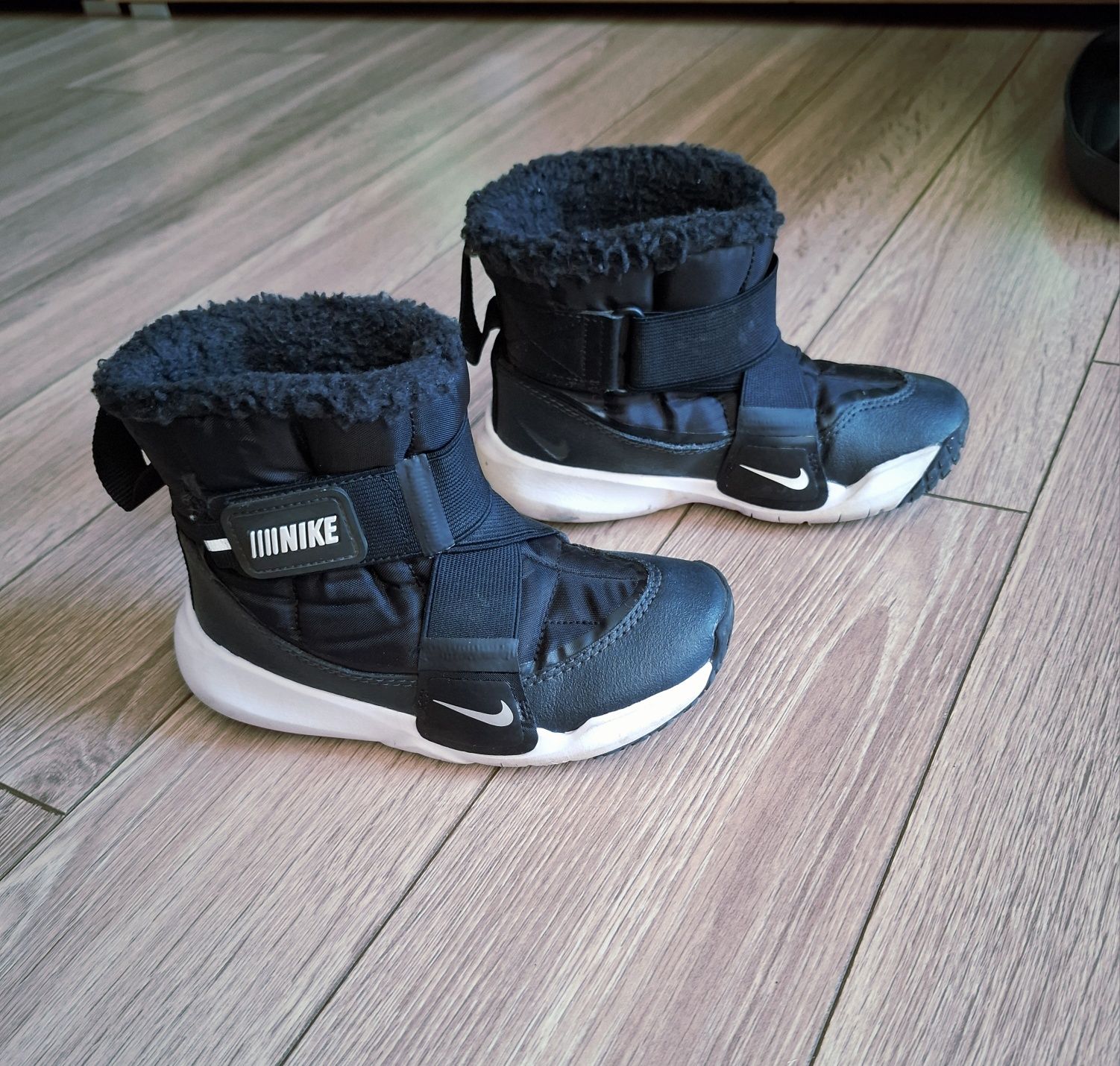 Зимни ботуши NIKE