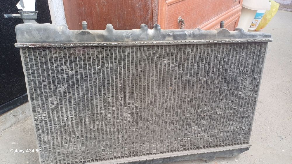 Радиатор продам ниссан примера