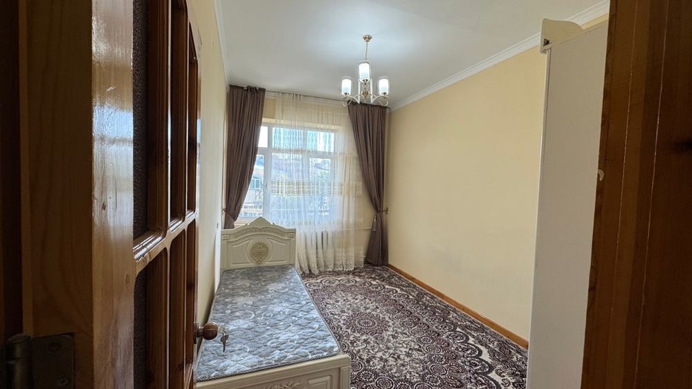 Срочно! На Бульваре Сдаётся 4х комнатная квартира