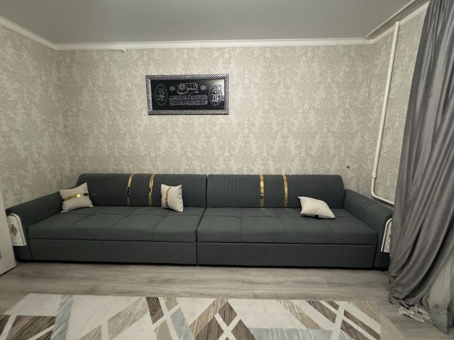 Продам новый диван.