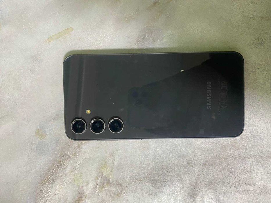 а: Samsung Galaxy S23 FE Астана ул Республика 9