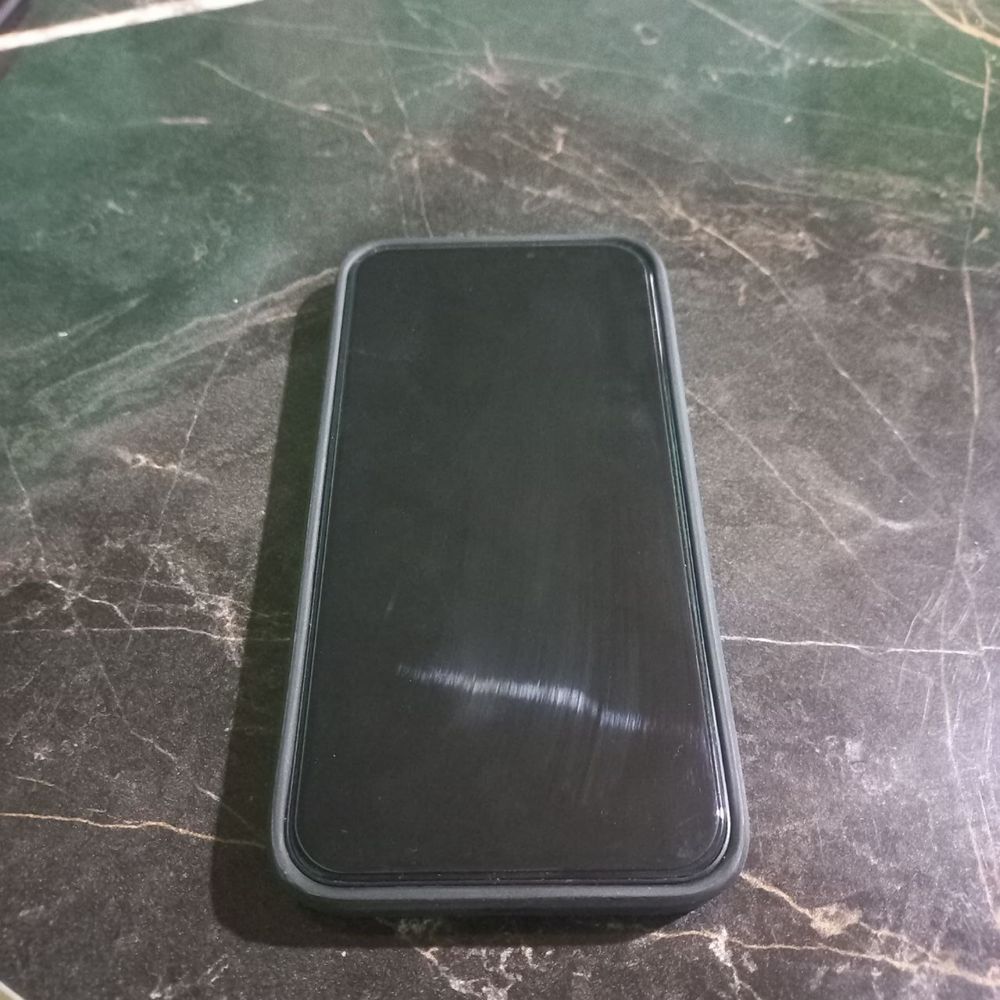 Iphone 11  yomks usilini