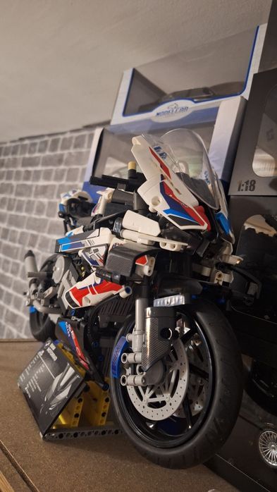BMW M 1000 RR 1:5 - LEGO - конструктор