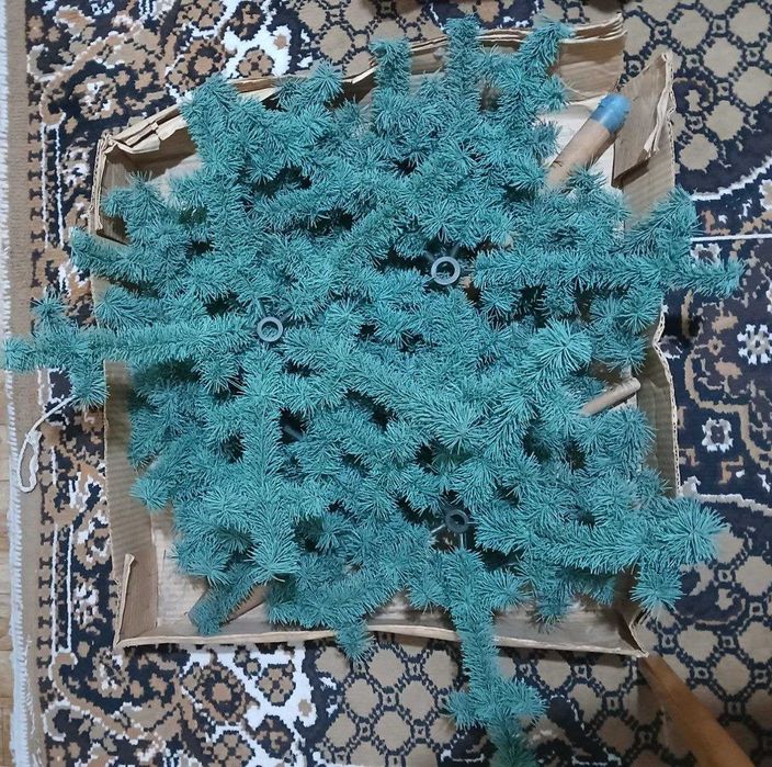 Продаем новогоднюю Ёлку - искусственную