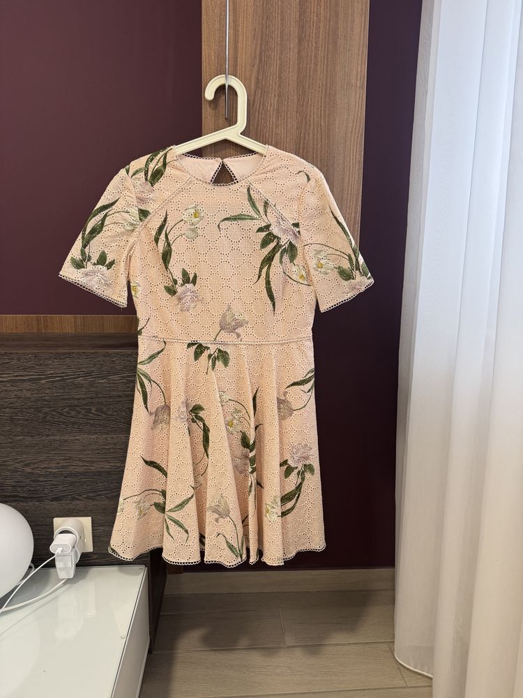 Рокля Ted Baker размер 3 (М/L)