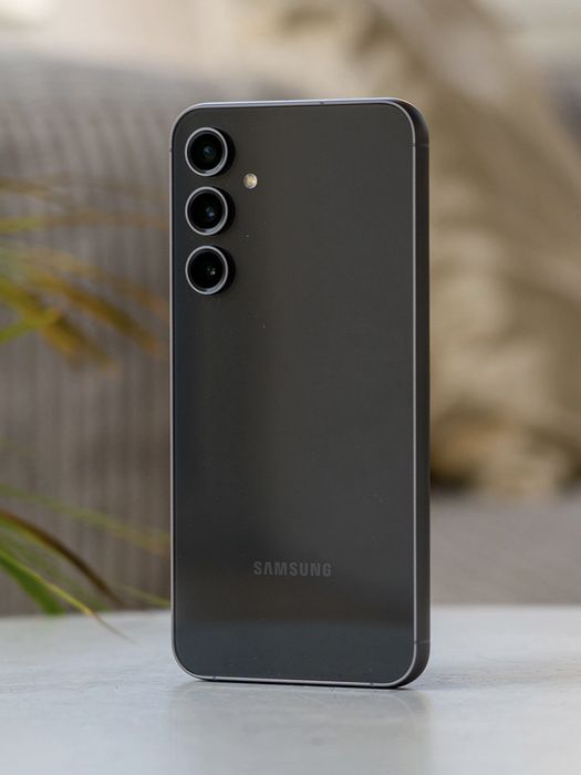 SAMSUNG S23 FE / 256 gb