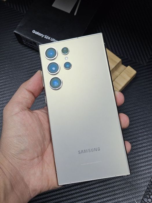 Samsung galaxy s24 ultra 12/256gb ideal 10/10
12/256GB