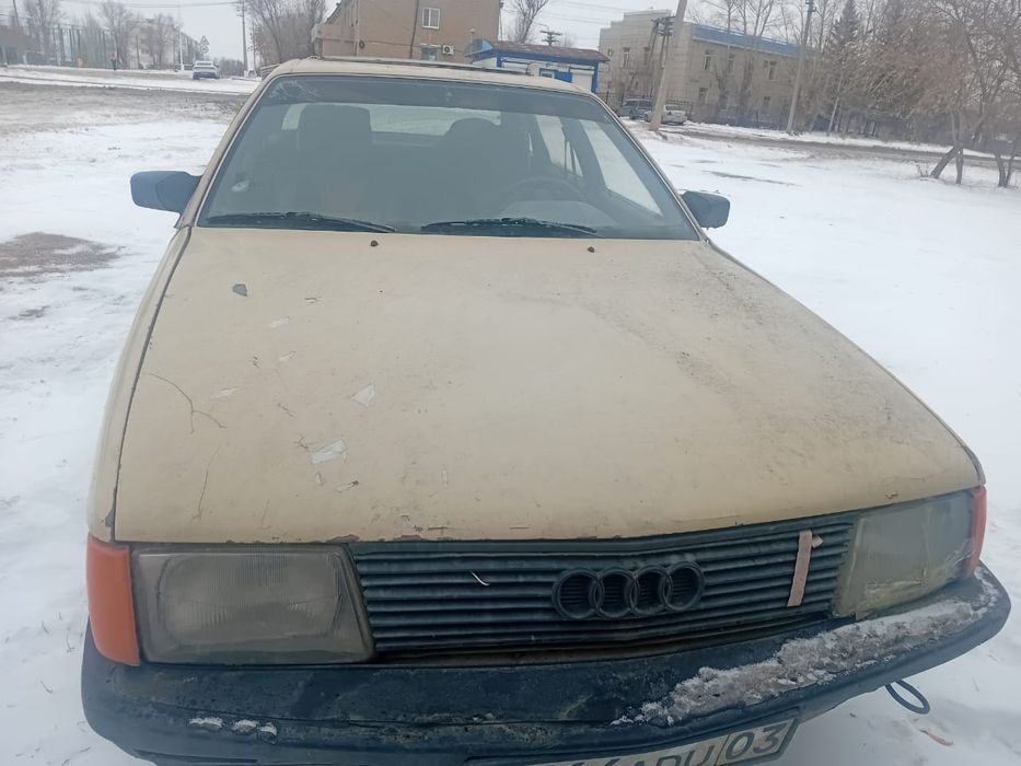 Продам машину ауди 100