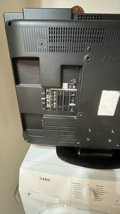 Телевизор Sharp Aquos 32”