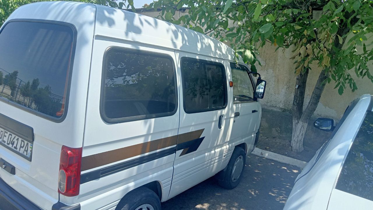 Damas srochna sotiladi
