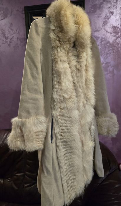 Елегантно палто от лисича кожа
