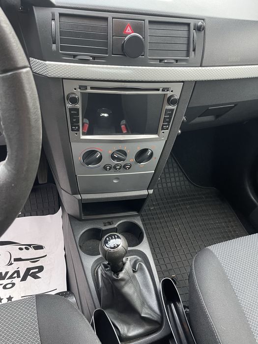 De vanzare autoturism