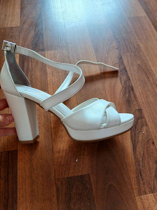 Sandale din piele