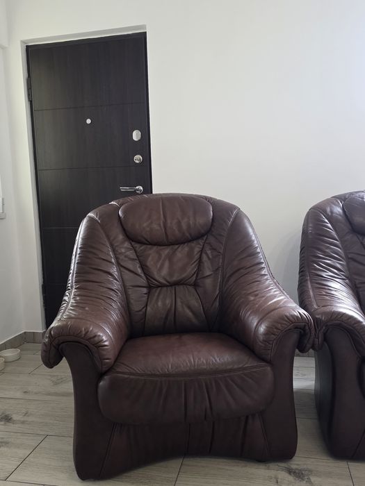 Set canapea și fotolii din piele naturală – stare foarte bună