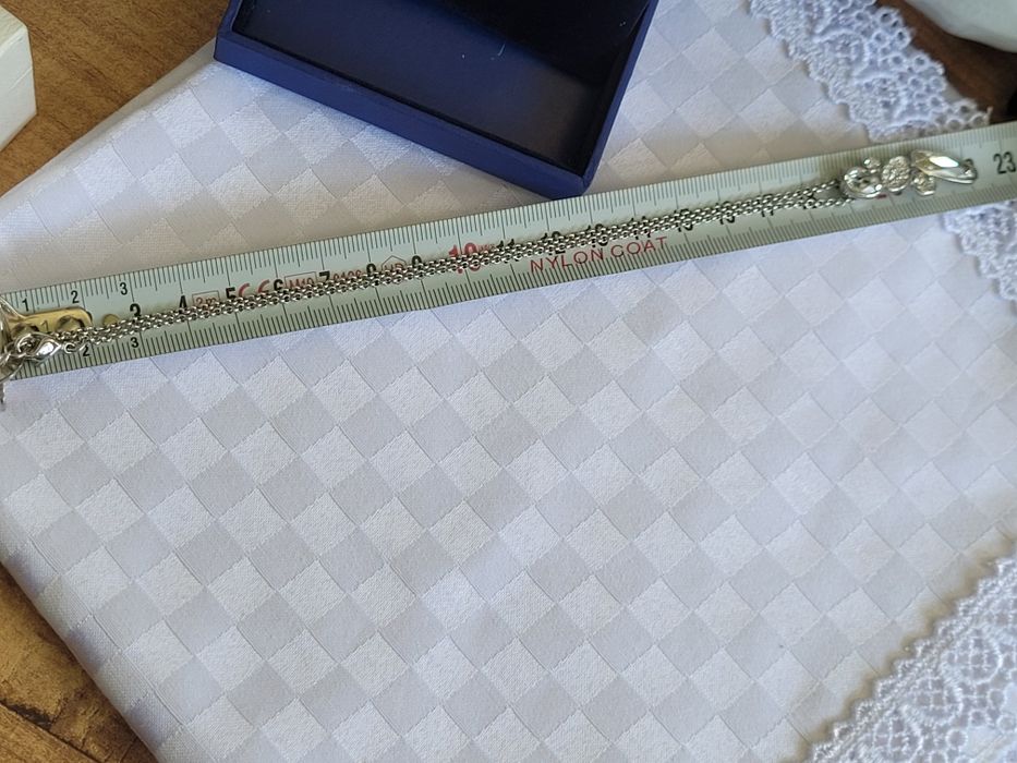 Колие Swarovski с камъни