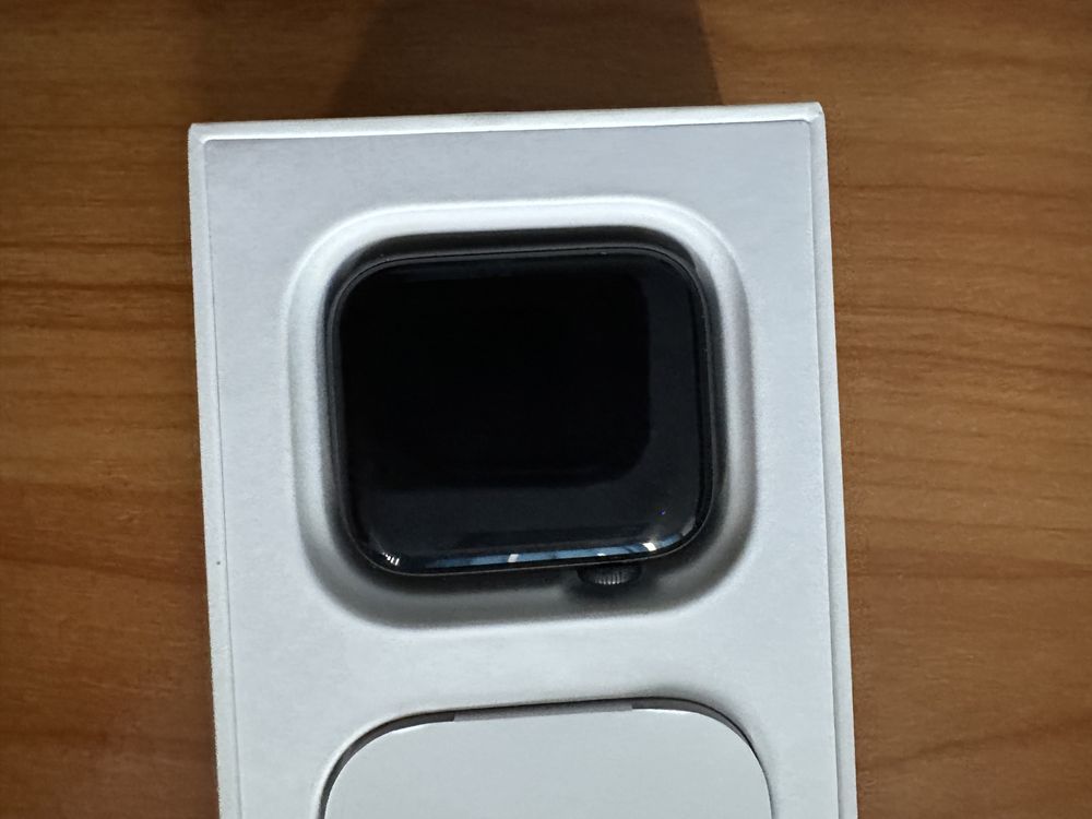 Apple watch Seria 4, Space Gray, 44mm