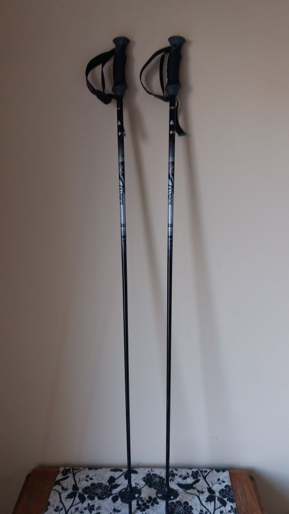 Vând bete ski aproape noi 120 cm