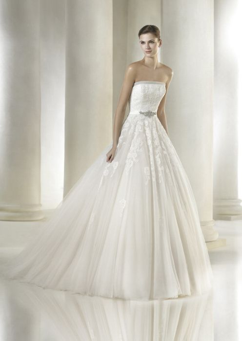 rochie mireasa demetrios