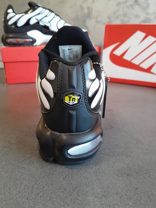 Nike TN White & Black‼️