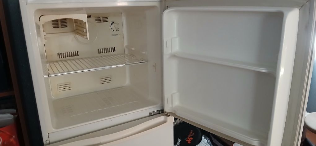 Холодильник Samsung