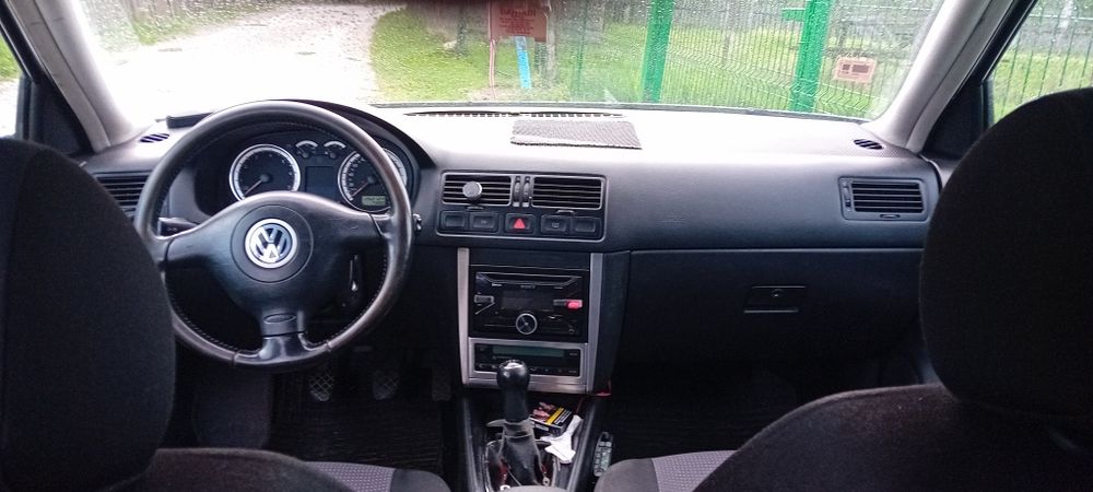 Vând sau schimb cu remorca